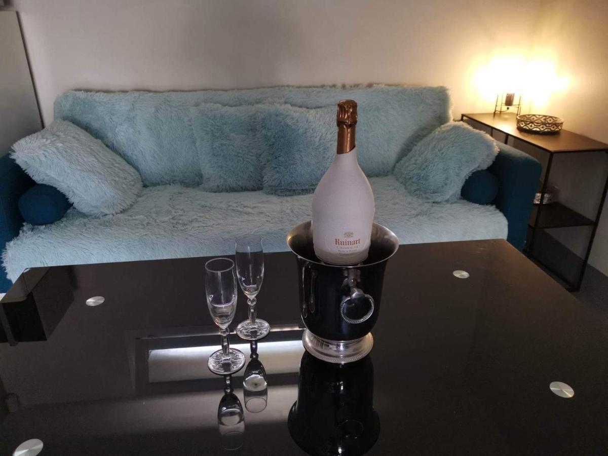 Suite Jacuzzi Au Calme Domont Extérieur photo